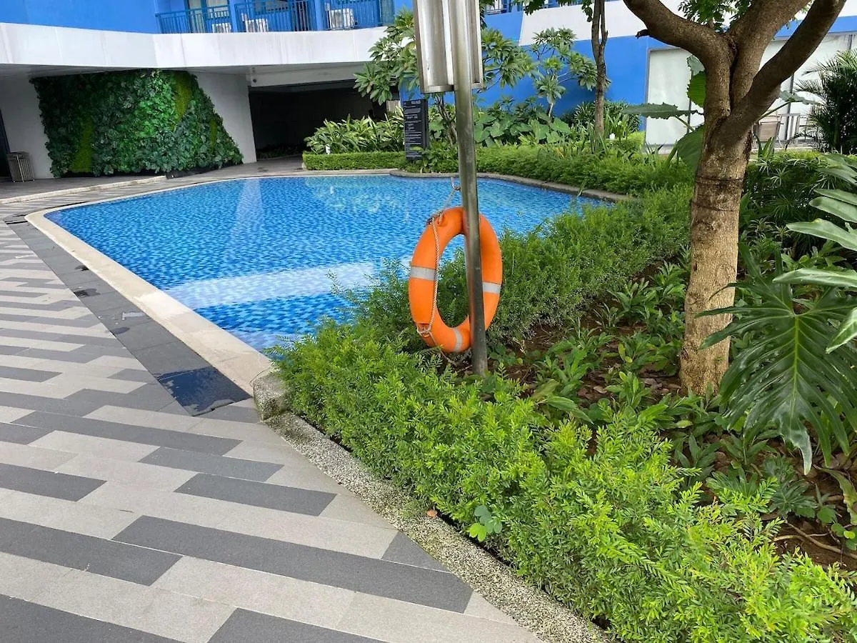 Cruise Ship Condo Escape Makati 300 Mbps Gym Swim Park 2271 Manila