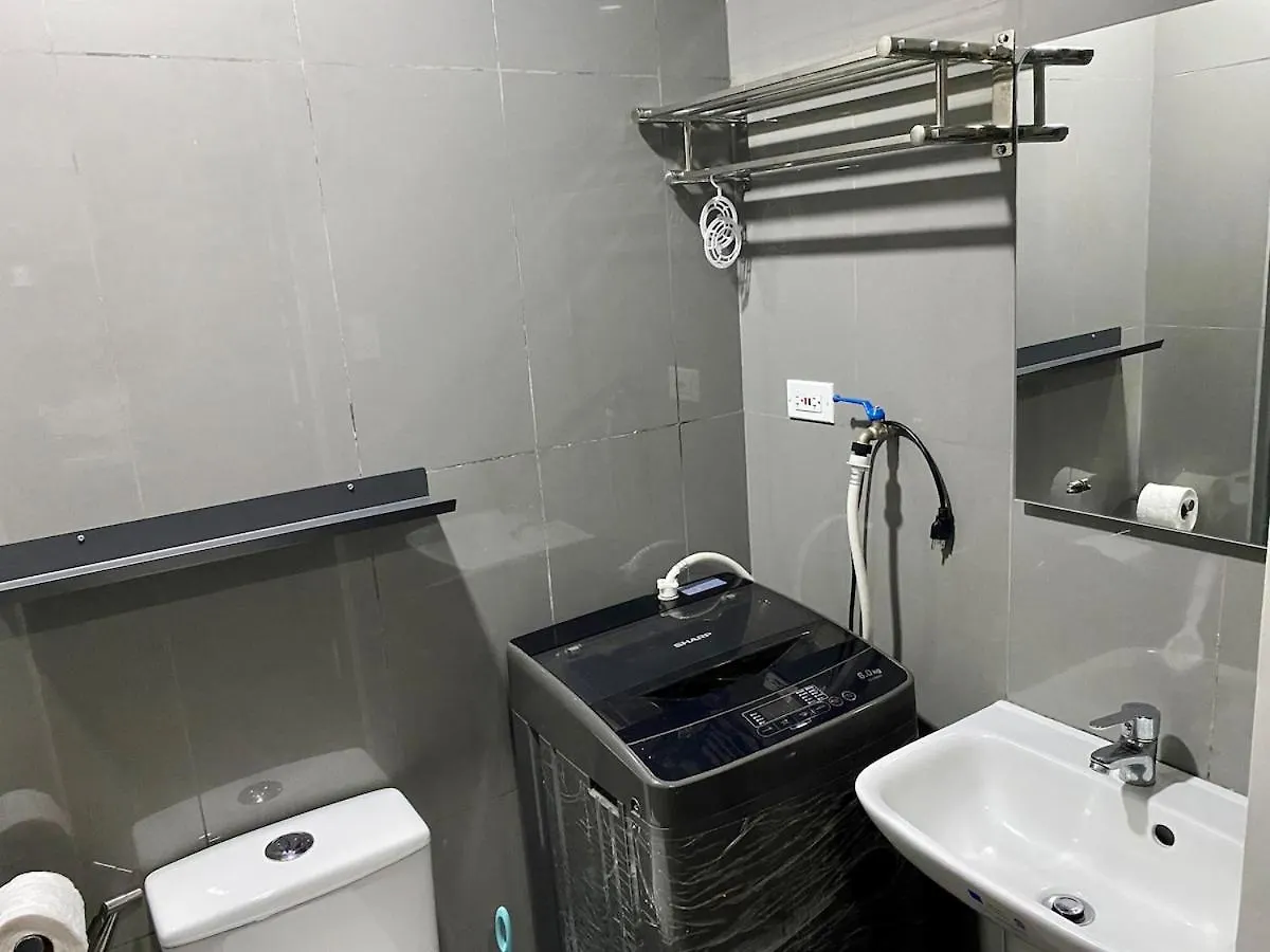 Cruise Ship Condo Escape Makati 300 Mbps Gym Swim Park 2271 Manila Apartment
