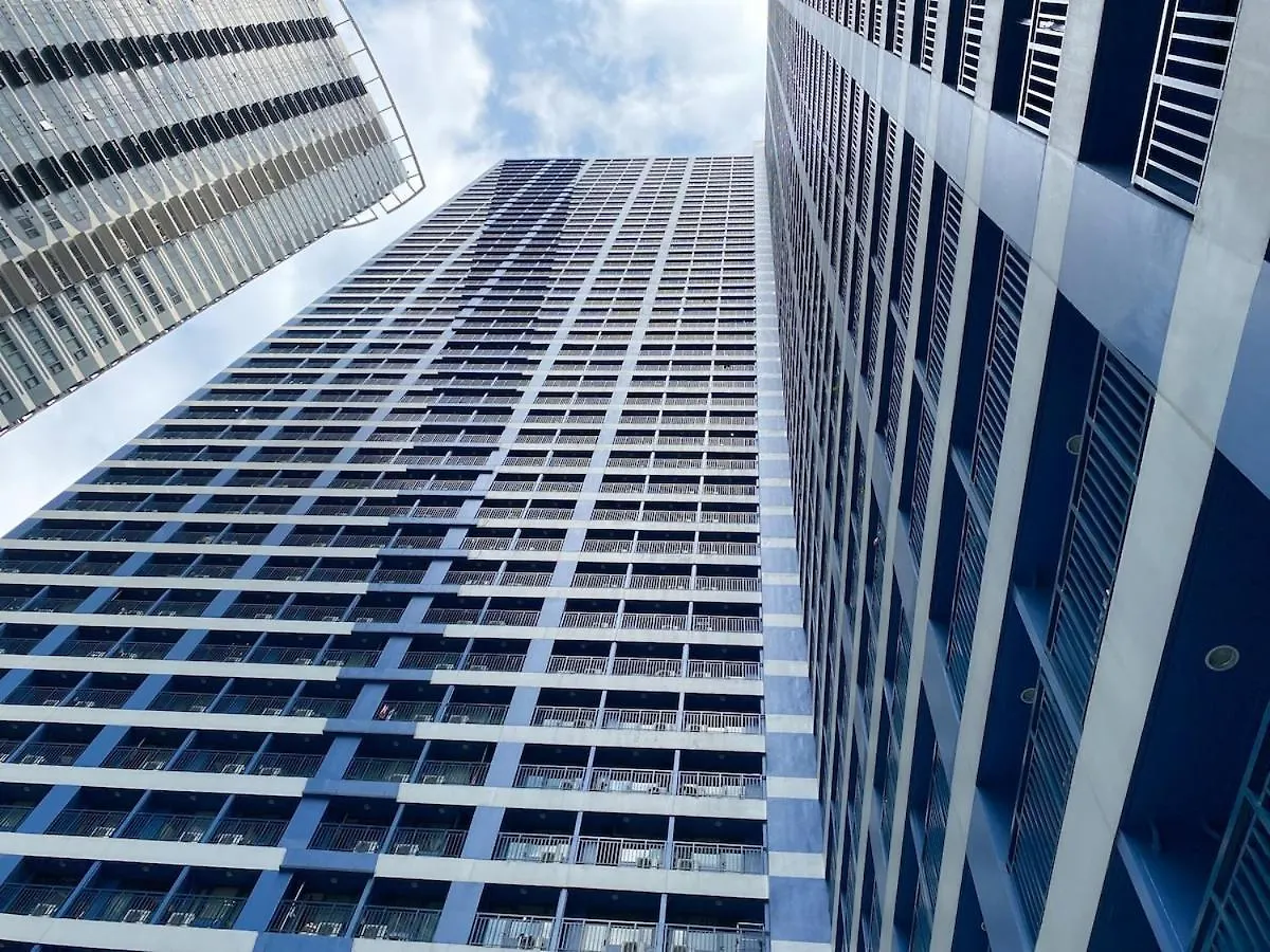 Apartment Cruise Ship Condo Escape Makati 300 Mbps Gym Swim Park 2271 Manila Philippines