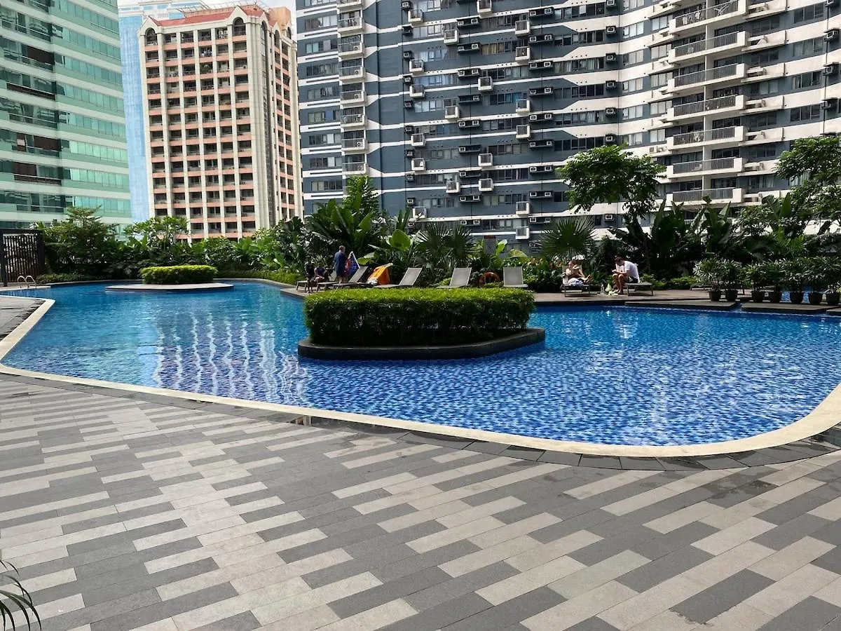 Cruise Ship Condo Escape Makati 300 Mbps Gym Swim Park 2271 Manila 0*,  Philippines